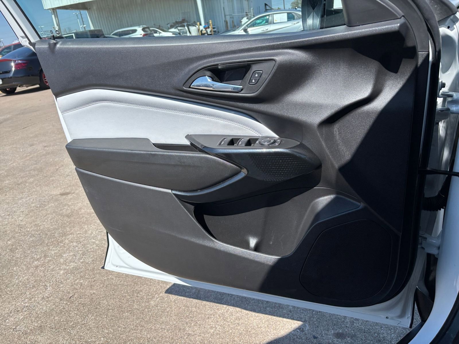 Thumbnail: 2025 Chevrolet Trax - 18