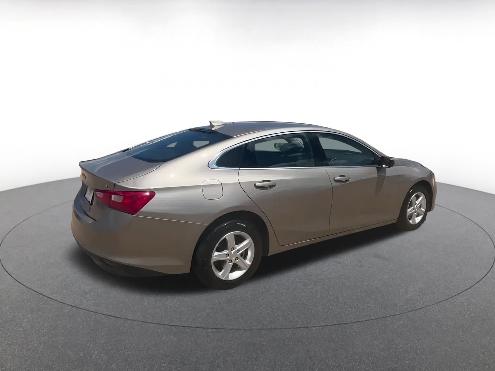 Thumbnail: 2024 Chevrolet Malibu - 14