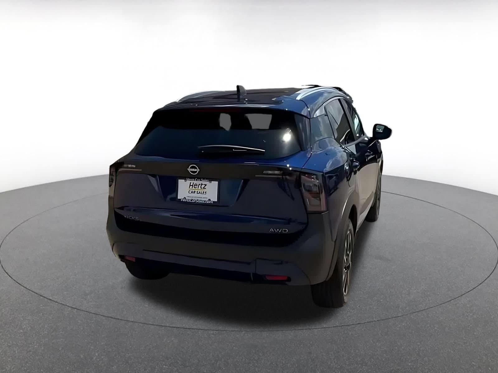 Thumbnail: 2026 Nissan Kicks - 14