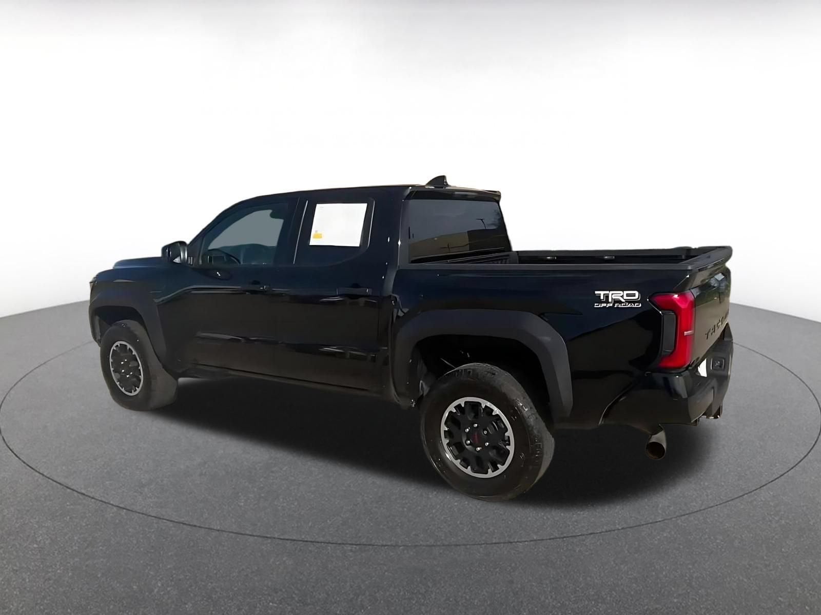 Thumbnail: 2025 Toyota Tacoma - 10