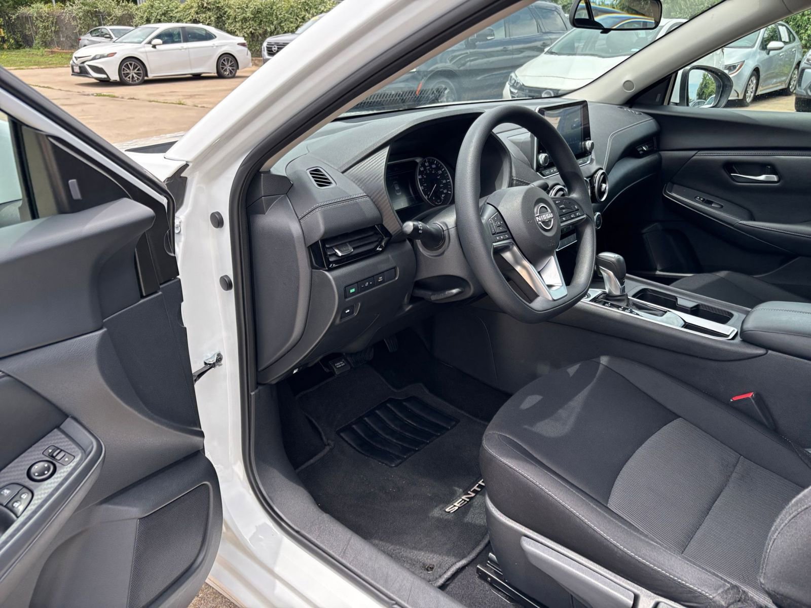 2024 Nissan Sentra SV 27