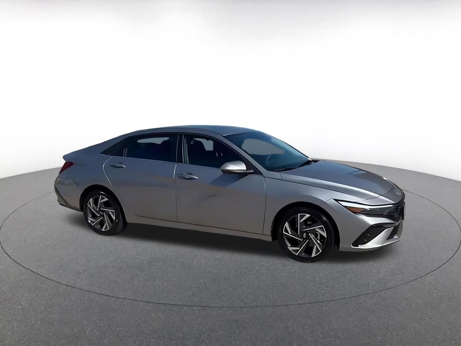 Thumbnail: 2025 Hyundai Elantra - 2