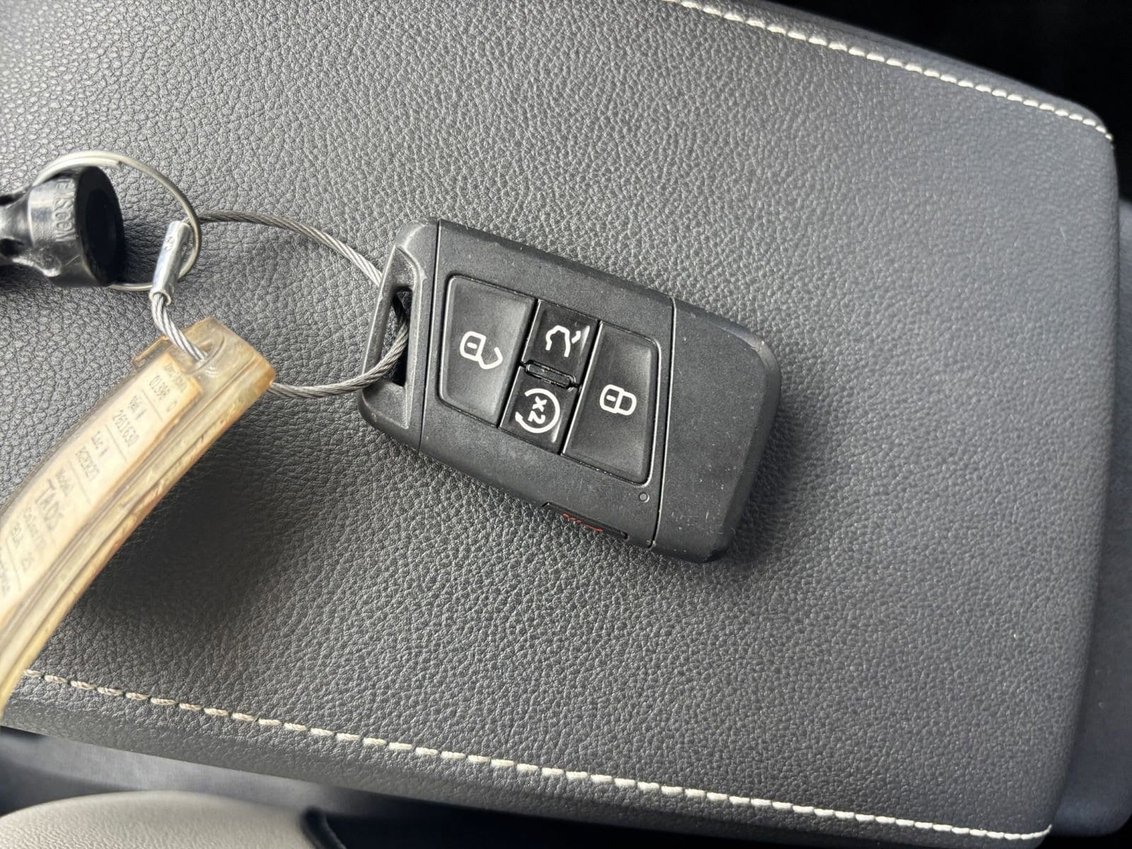 Thumbnail: 2025 Volkswagen Taos - 25