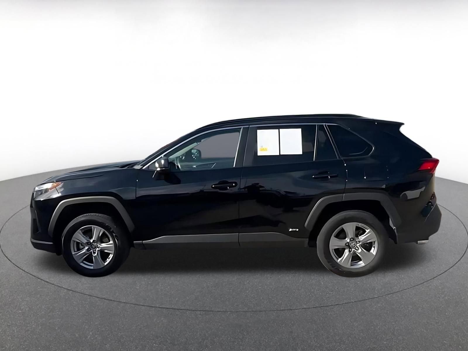 Thumbnail: 2025 Toyota RAV4 - 9