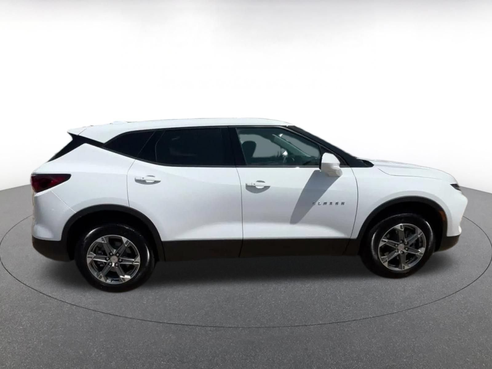Thumbnail: 2026 Chevrolet Blazer - 15