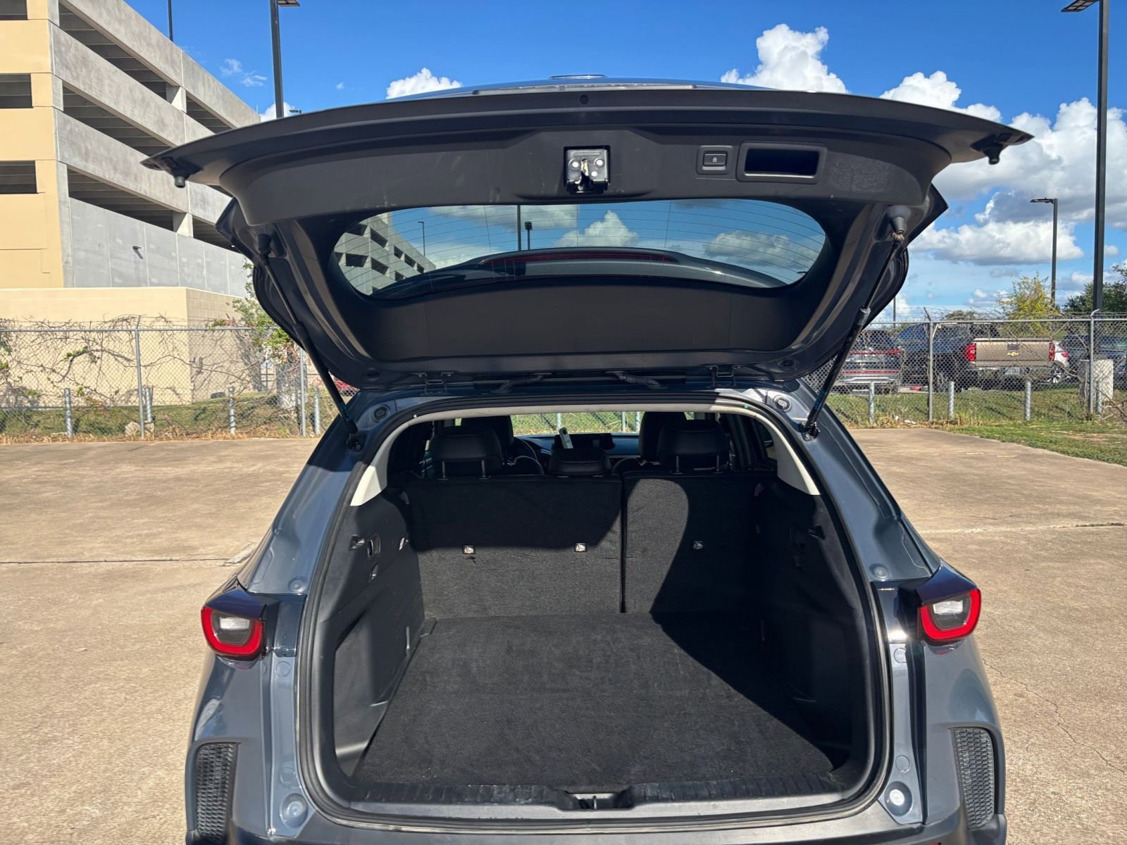 Thumbnail: 2025 Mazda CX-50 - 29