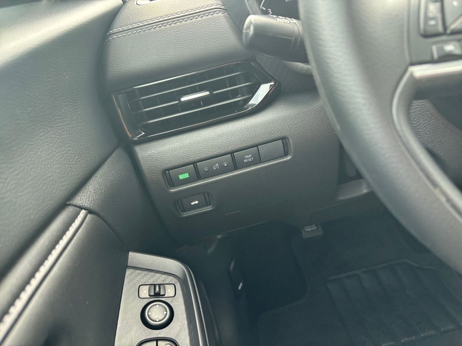 2024 Nissan Sentra SV 27