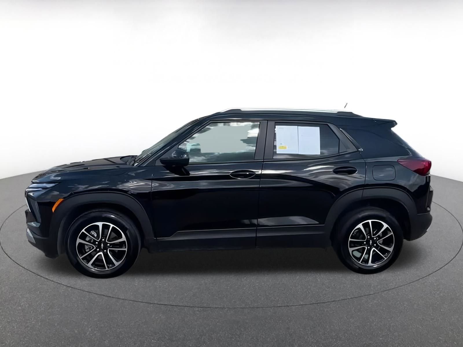 Thumbnail: 2025 Chevrolet TrailBlazer - 9