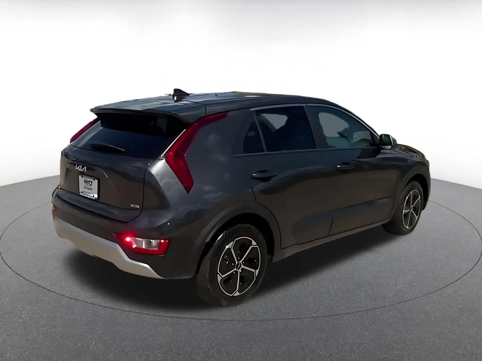 Thumbnail: 2026 Kia Niro - 13