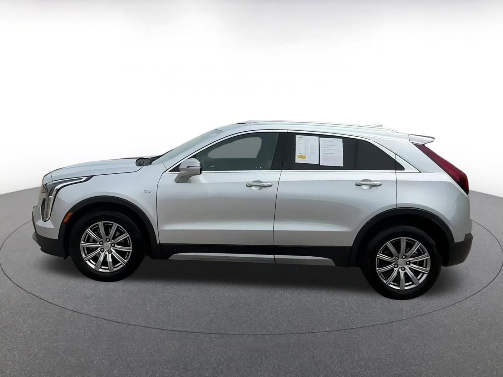 Thumbnail: 2022 Cadillac XT4 - 12