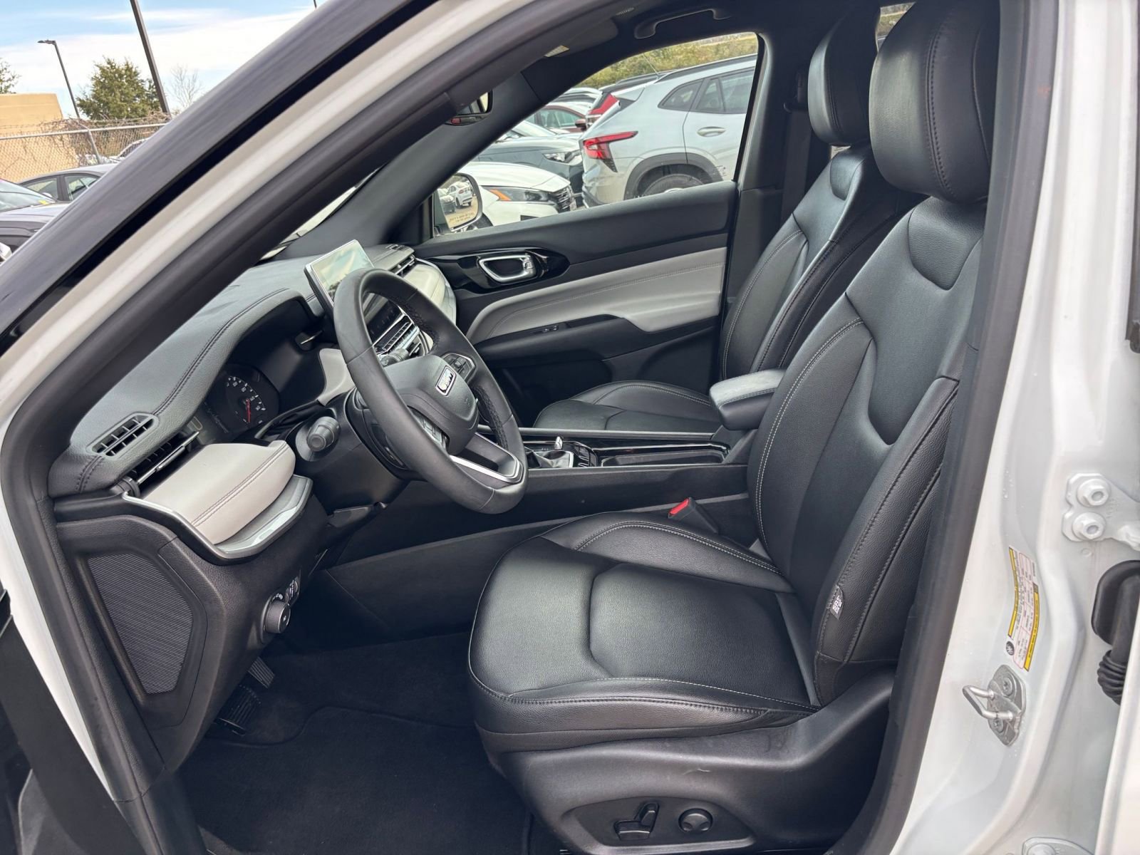 Thumbnail: 2025 Jeep Compass - 28