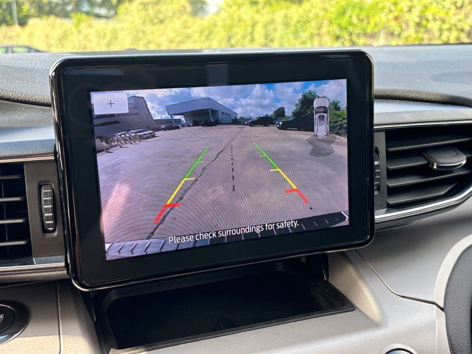 Thumbnail: 2023 Ford Explorer - 17