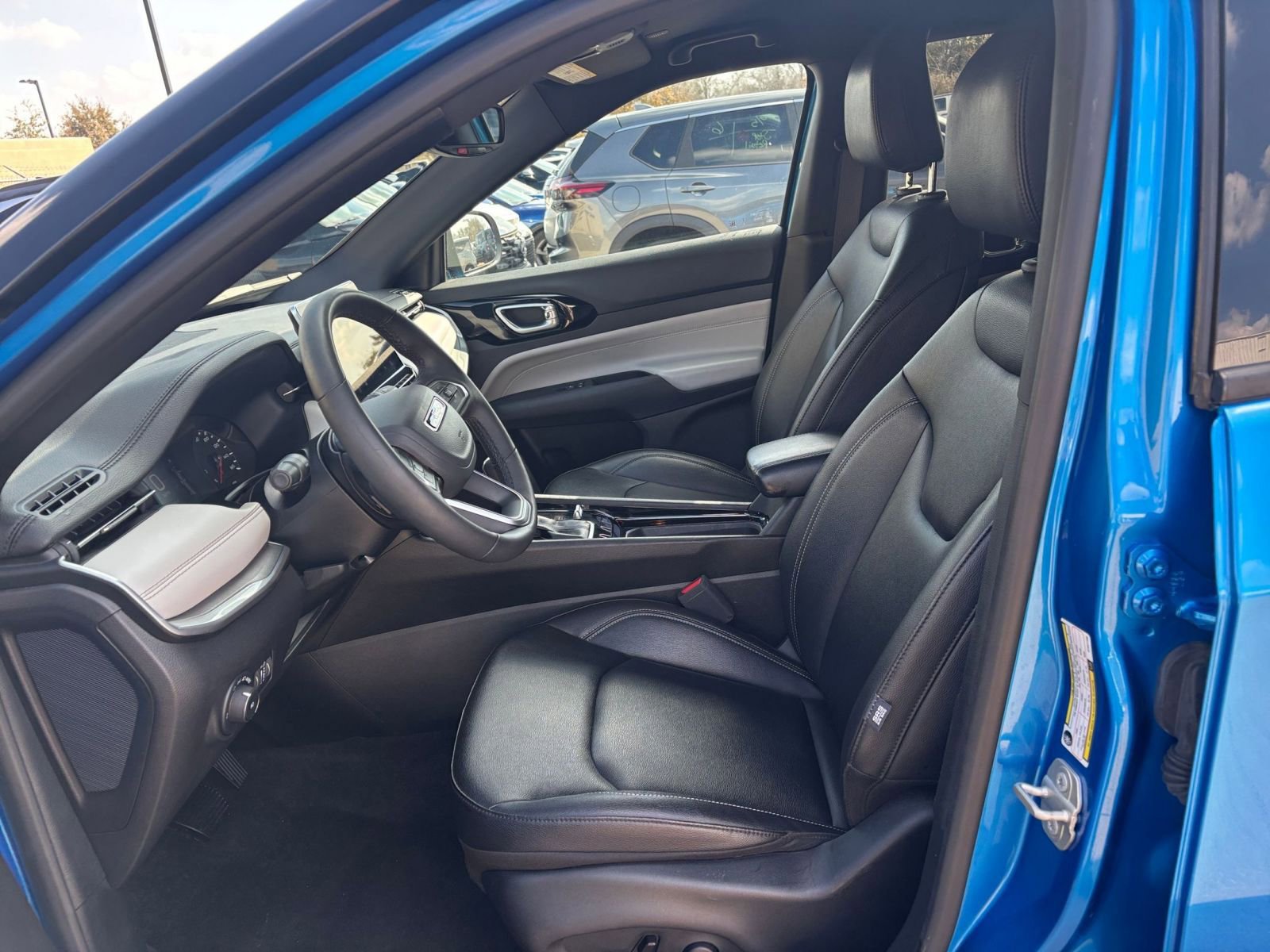 Thumbnail: 2025 Jeep Compass - 28