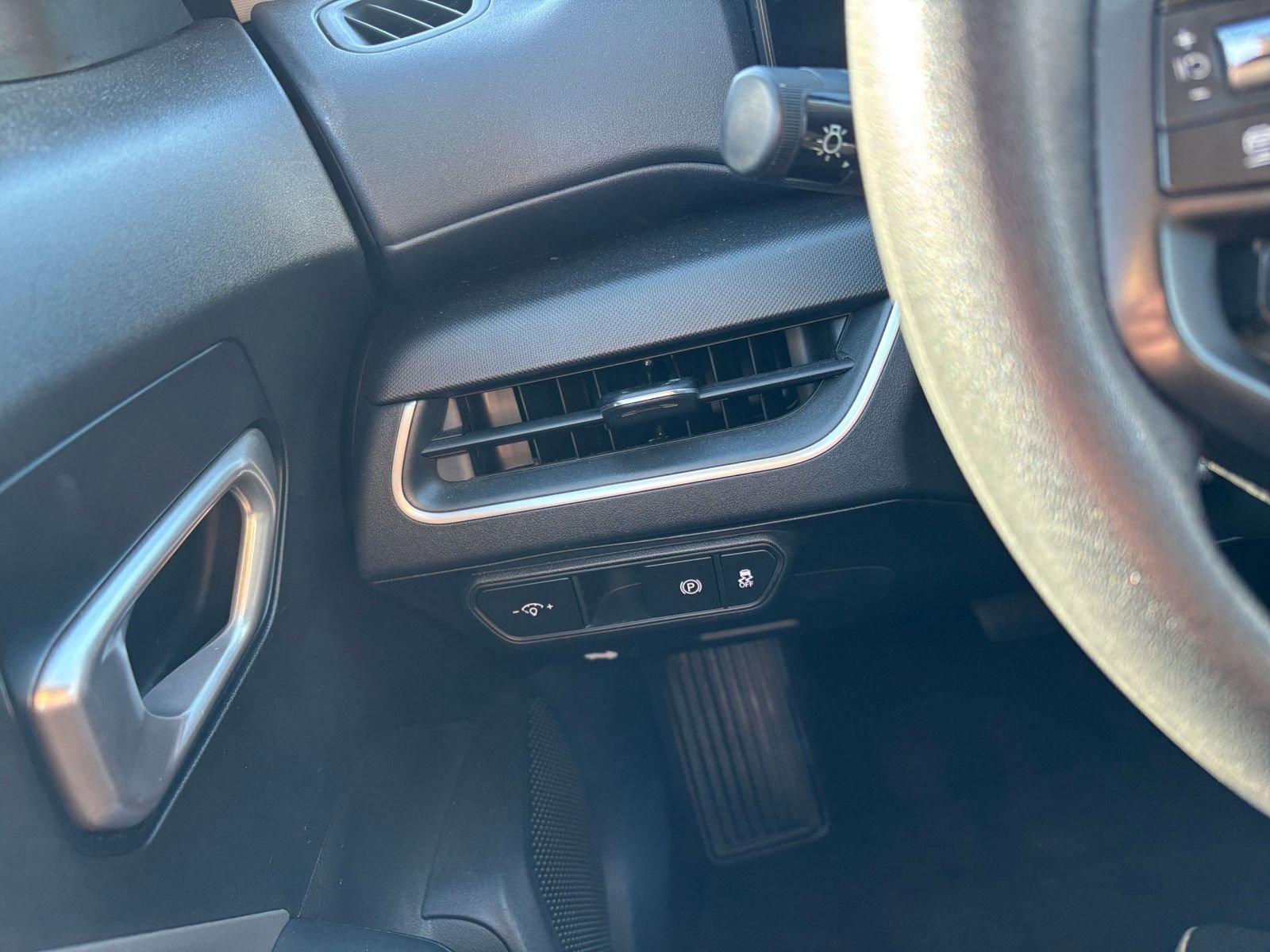 Thumbnail: 2025 Kia K4 - 32