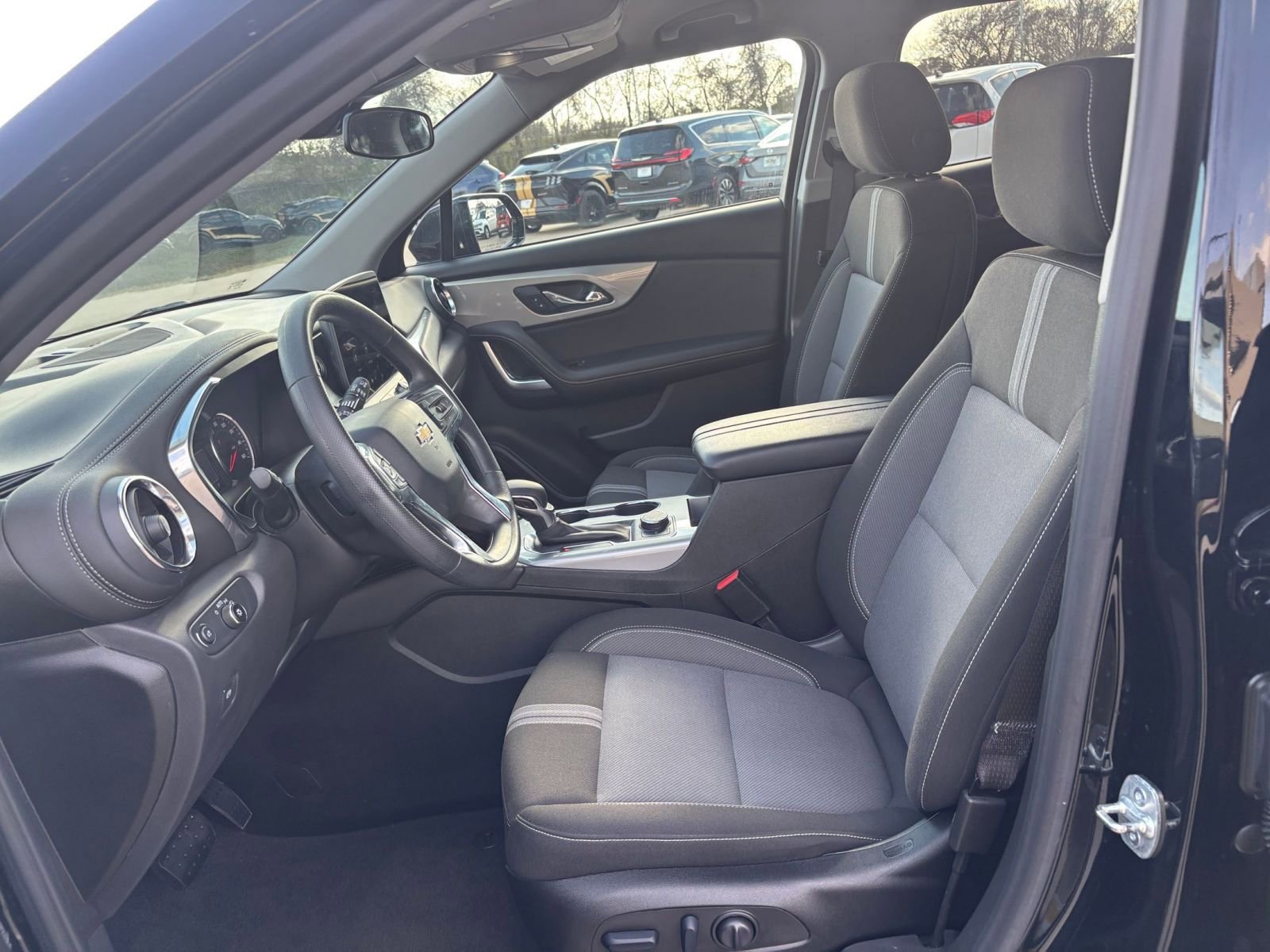 Thumbnail: 2025 Chevrolet Blazer - 28