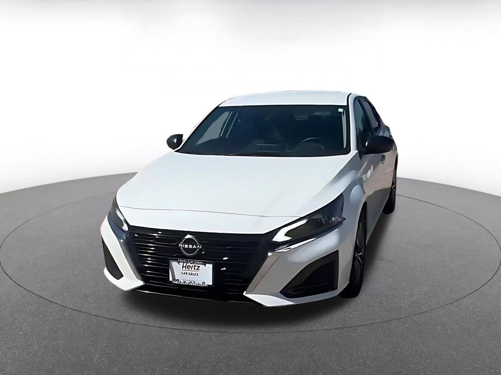 Thumbnail: 2025 Nissan Altima - 4