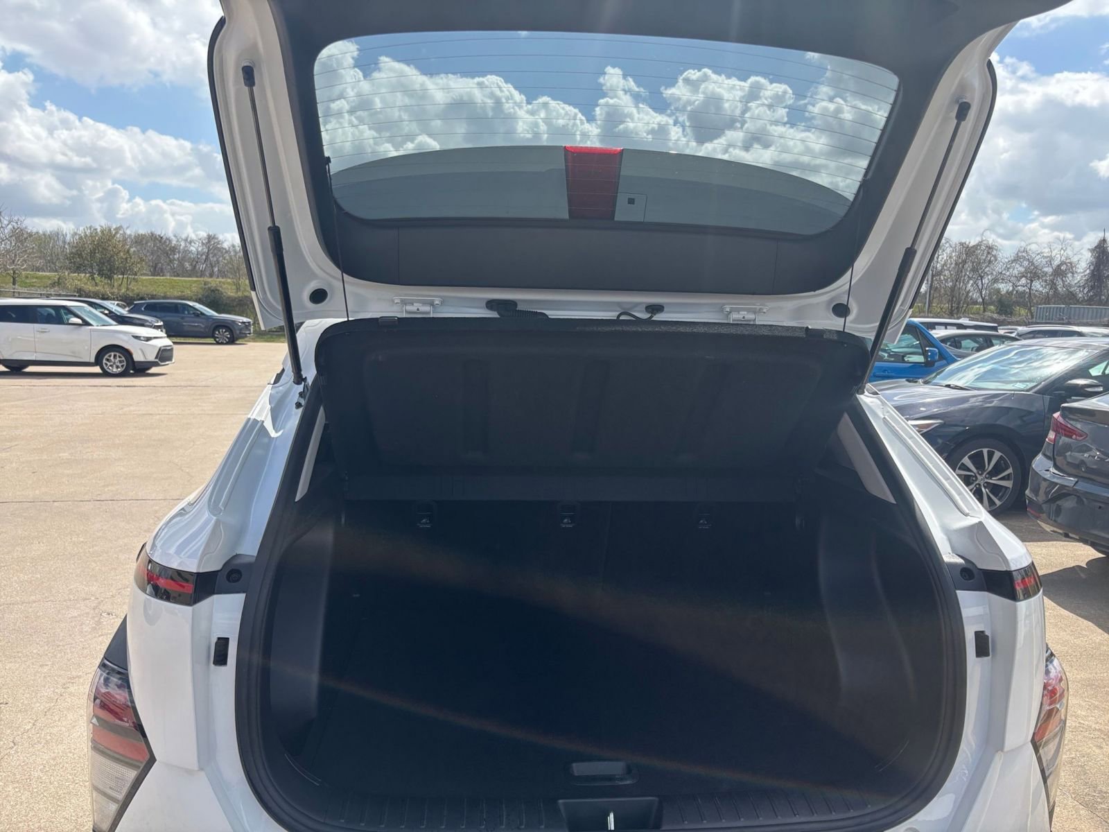 Thumbnail: 2025 Hyundai Kona - 30