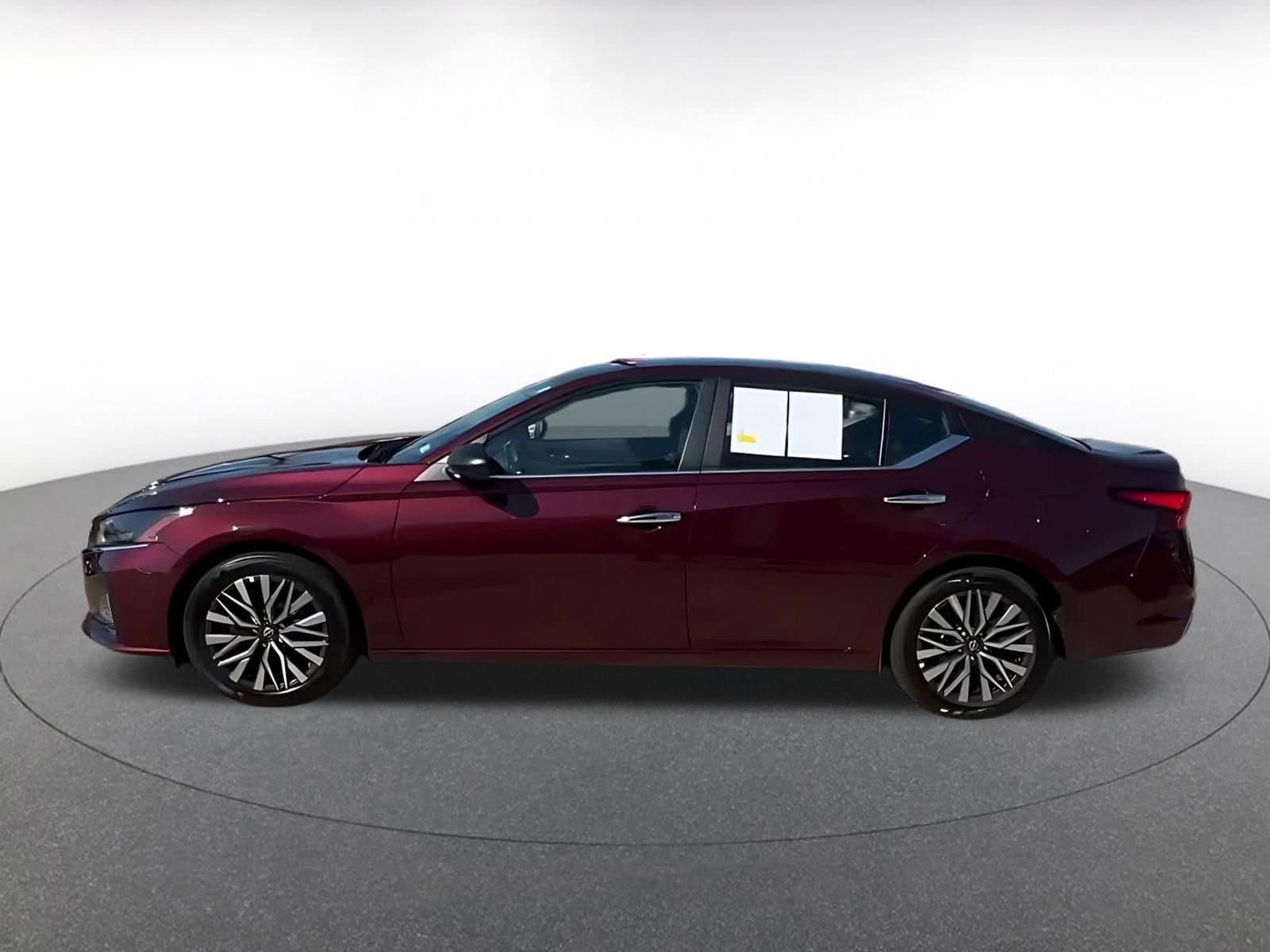 Thumbnail: 2025 Nissan Altima - 8