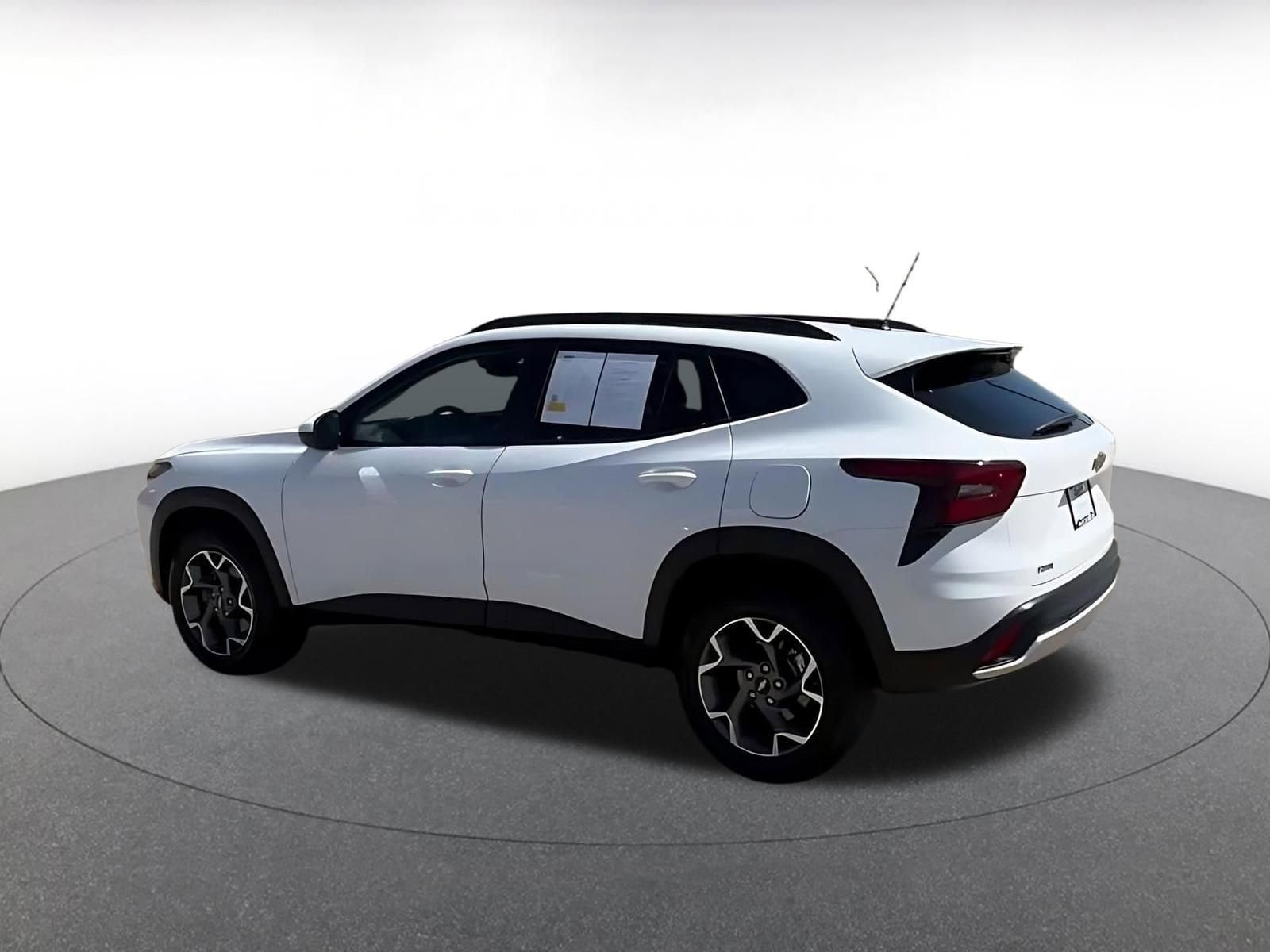 Thumbnail: 2025 Chevrolet Trax - 11