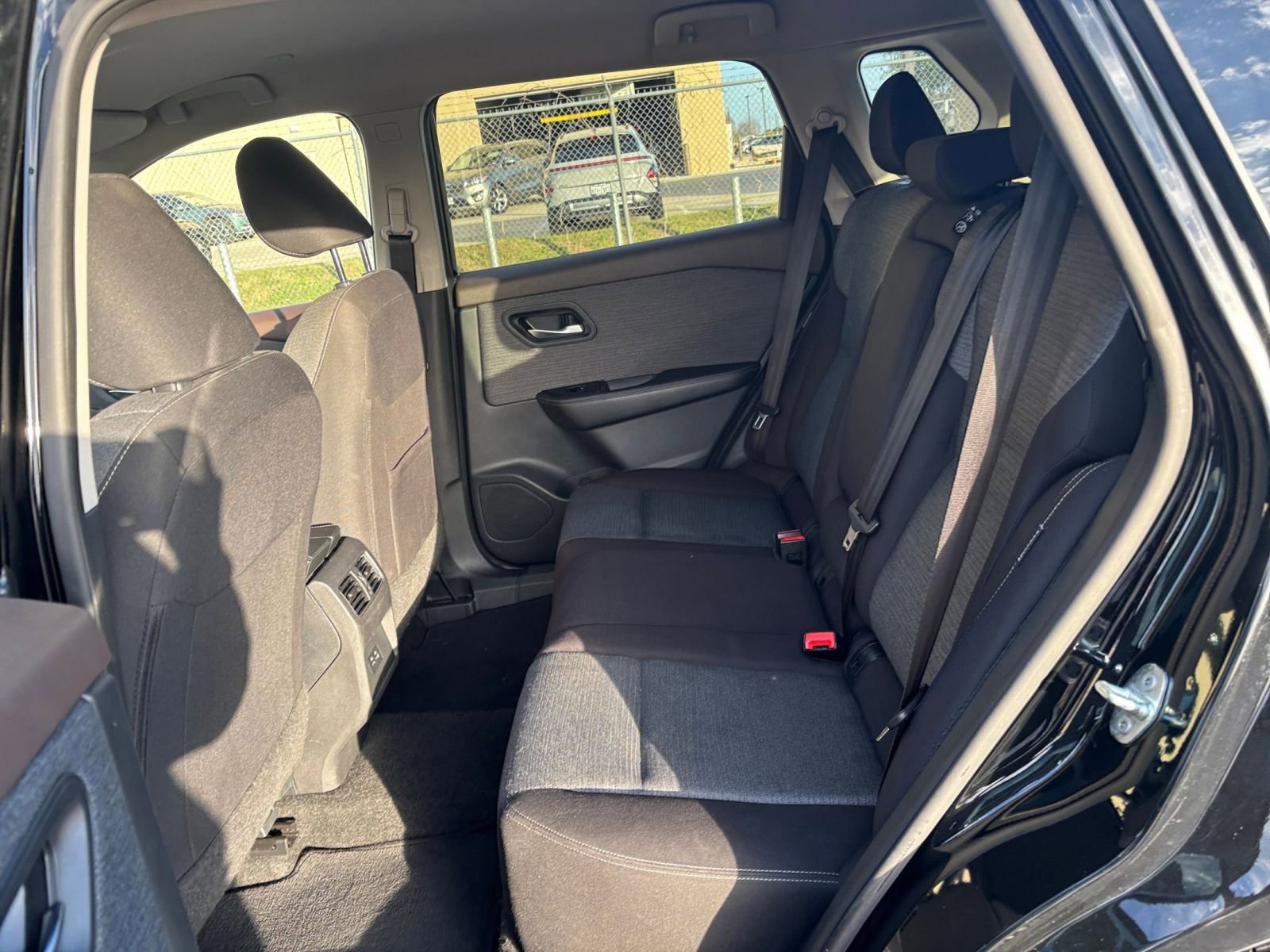 Thumbnail: 2023 Nissan Rogue - 24