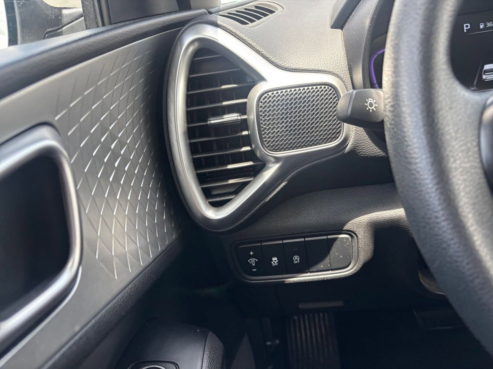 Thumbnail: 2025 Kia Soul - 32