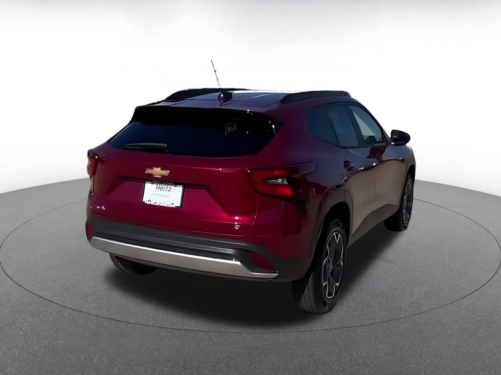 Thumbnail: 2025 Chevrolet Trax - 9