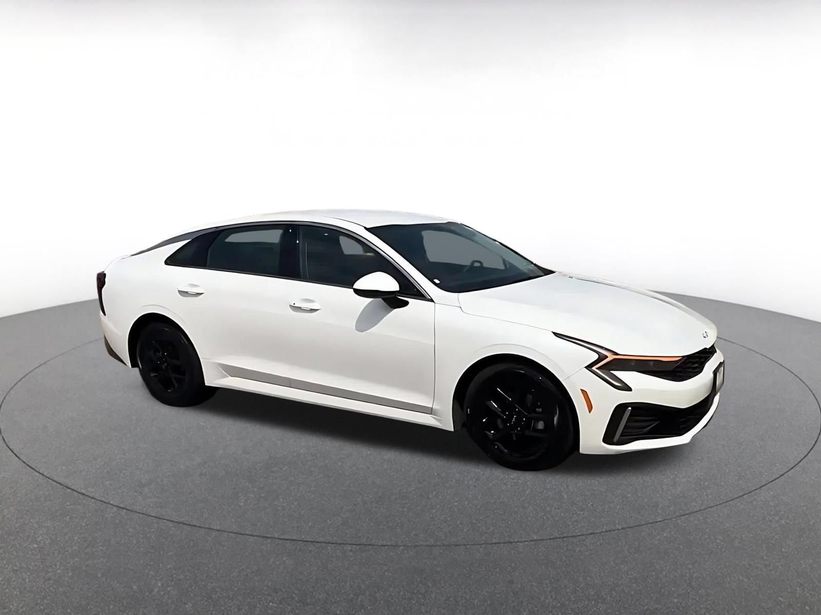 Thumbnail: 2025 Kia K5 - 2