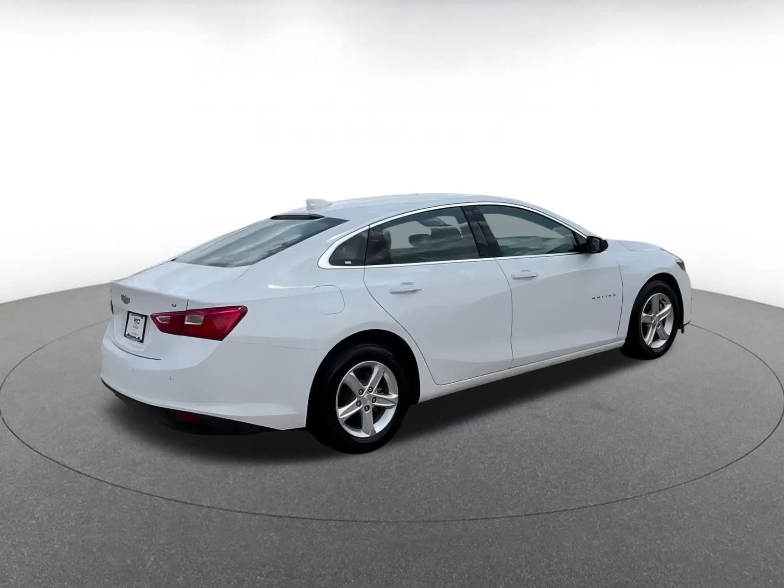 Thumbnail: 2024 Chevrolet Malibu - 14