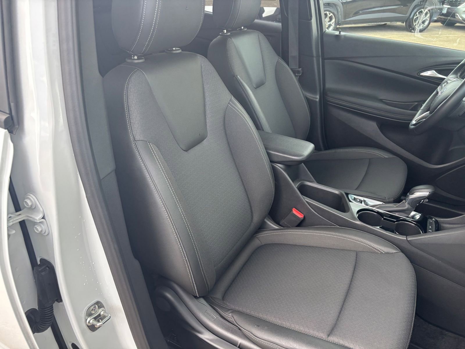 Thumbnail: 2025 Buick Encore GX - 34