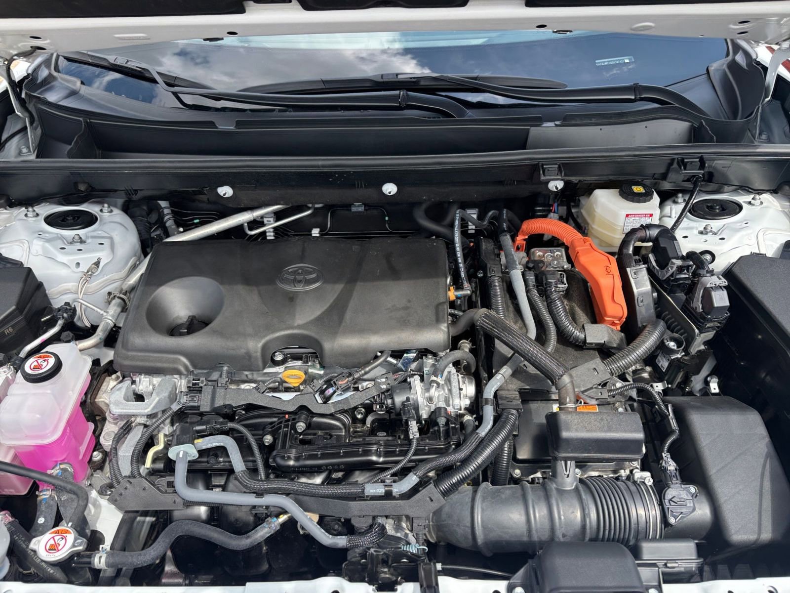 Thumbnail: 2025 Toyota RAV4 - 31