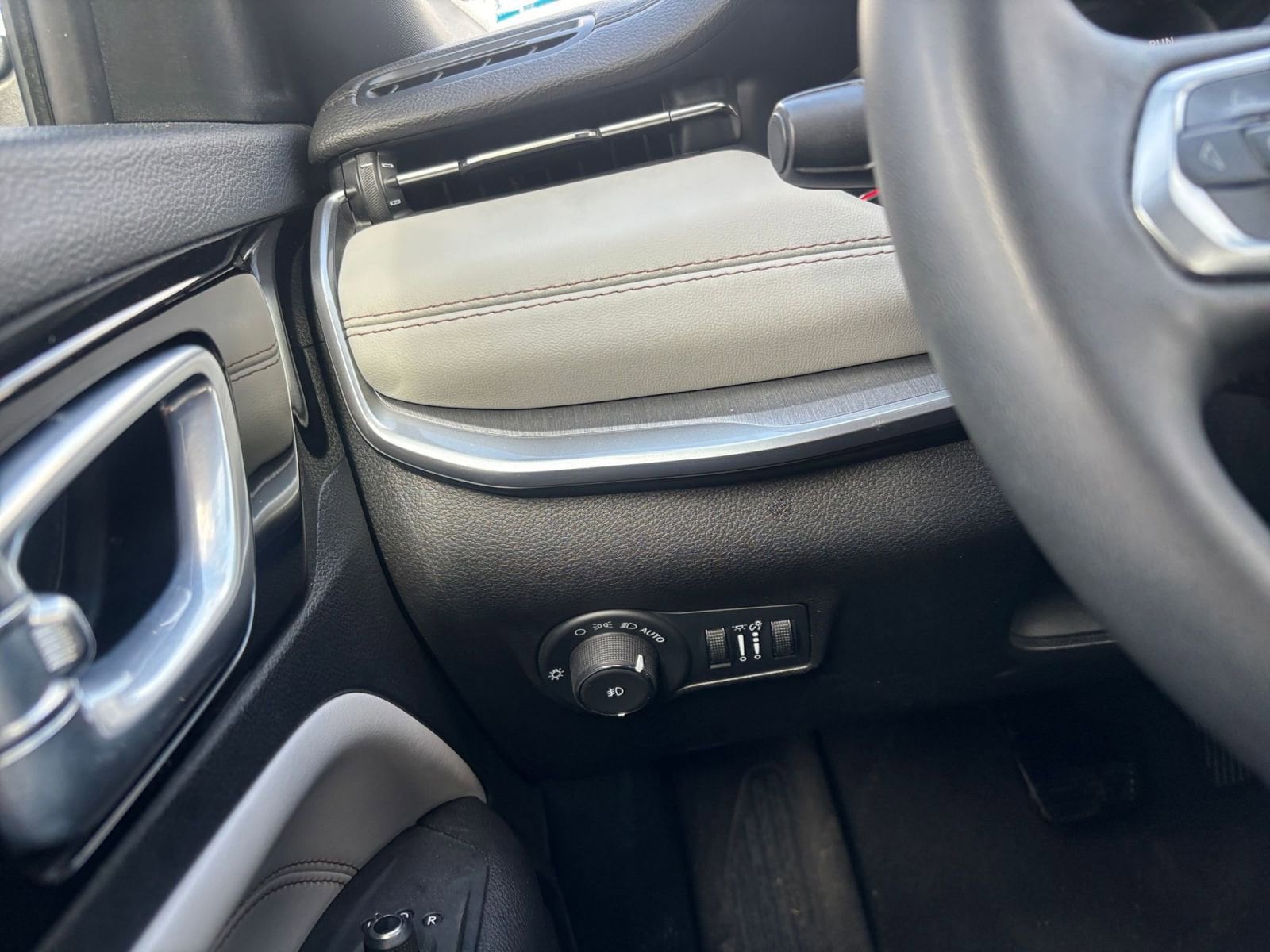 Thumbnail: 2025 Jeep Compass - 35