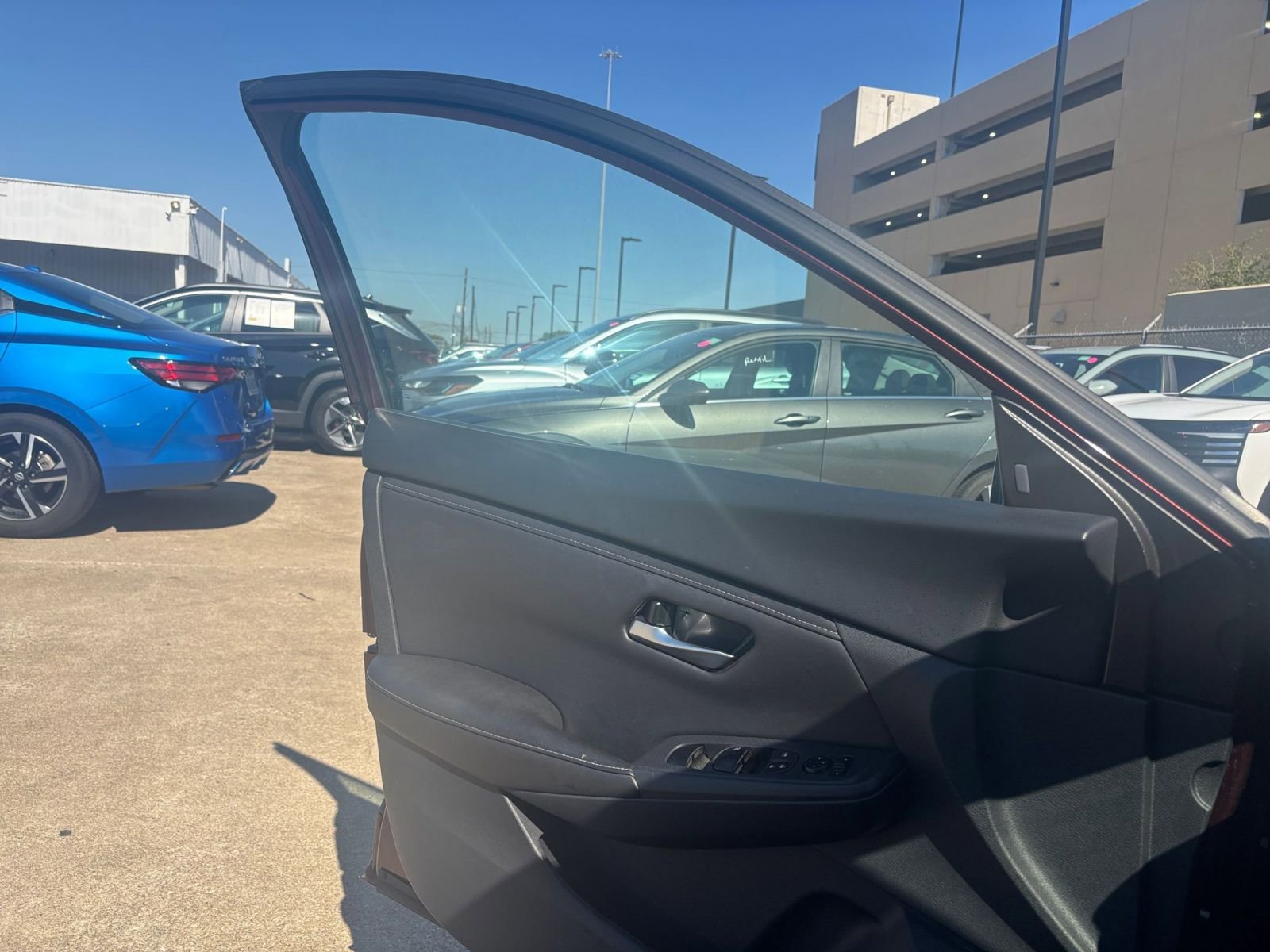 Thumbnail: 2025 Nissan Sentra - 20