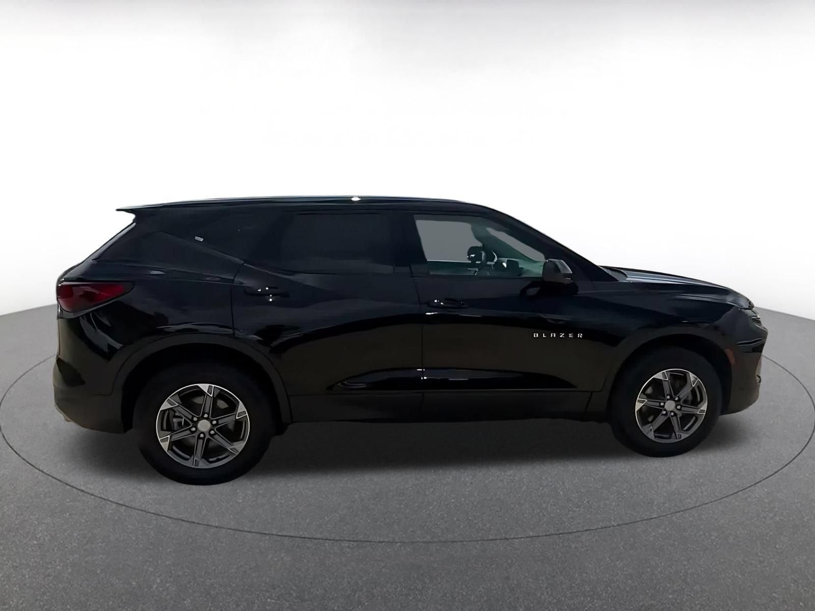 Thumbnail: 2026 Chevrolet Blazer - 15