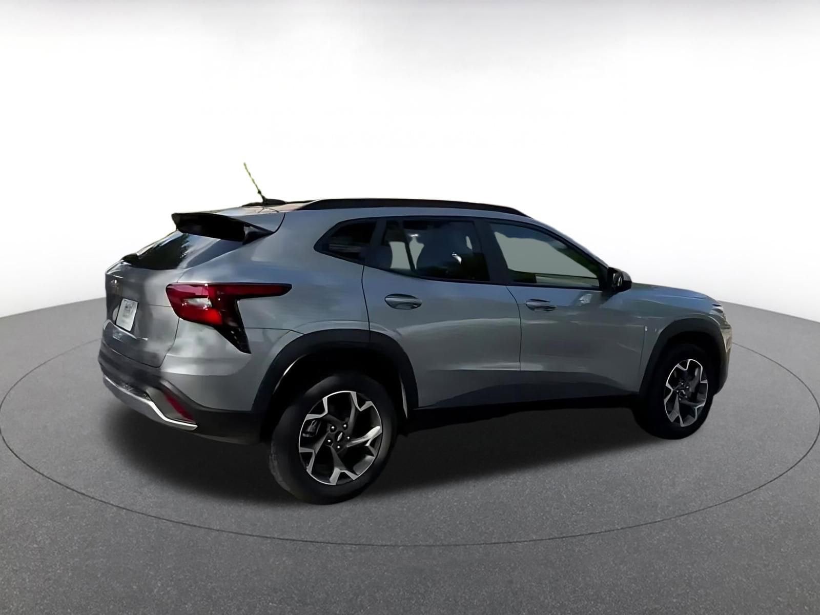 Thumbnail: 2025 Chevrolet Trax - 14