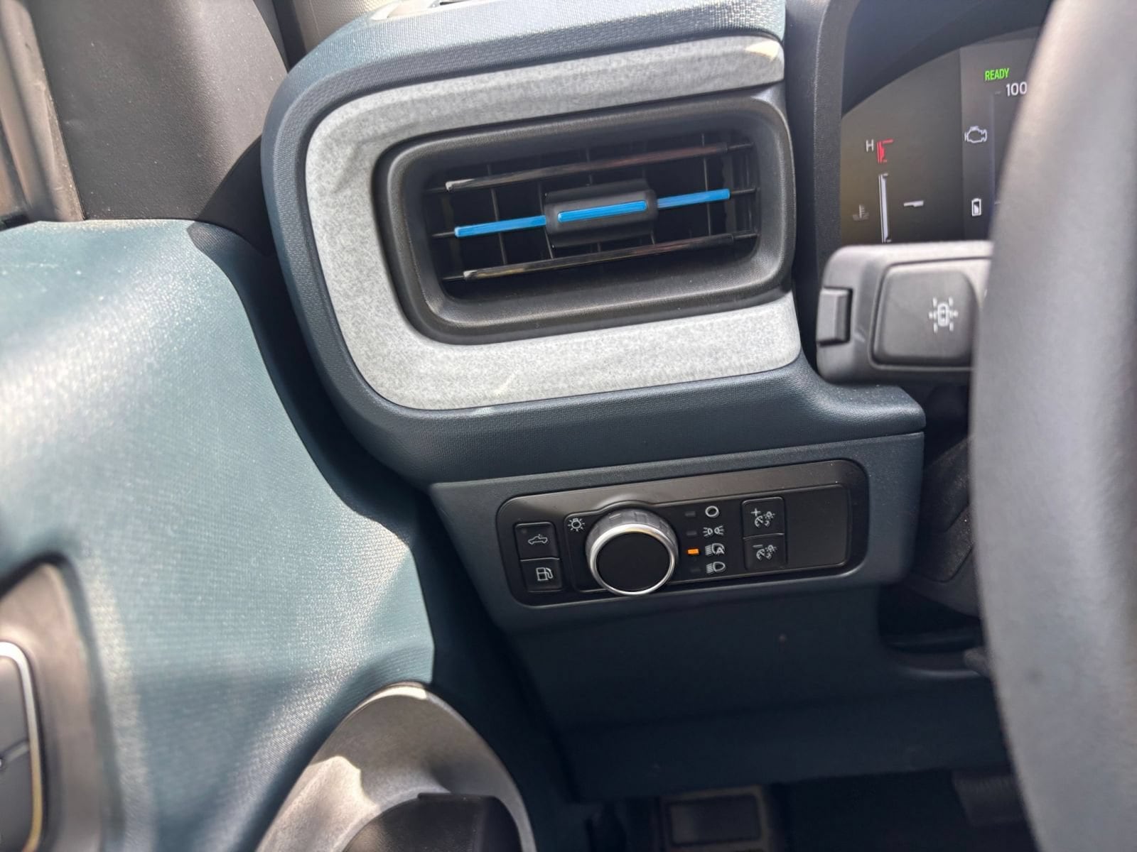 Thumbnail: 2026 Ford Maverick - 31