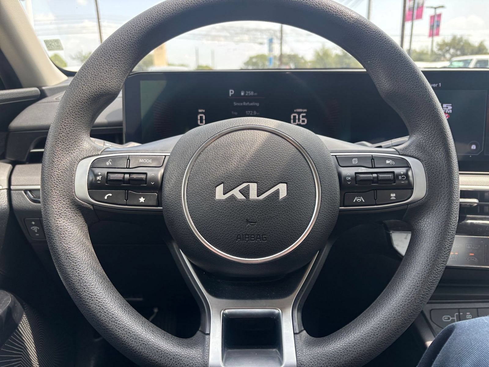 Thumbnail: 2025 Kia K5 - 27