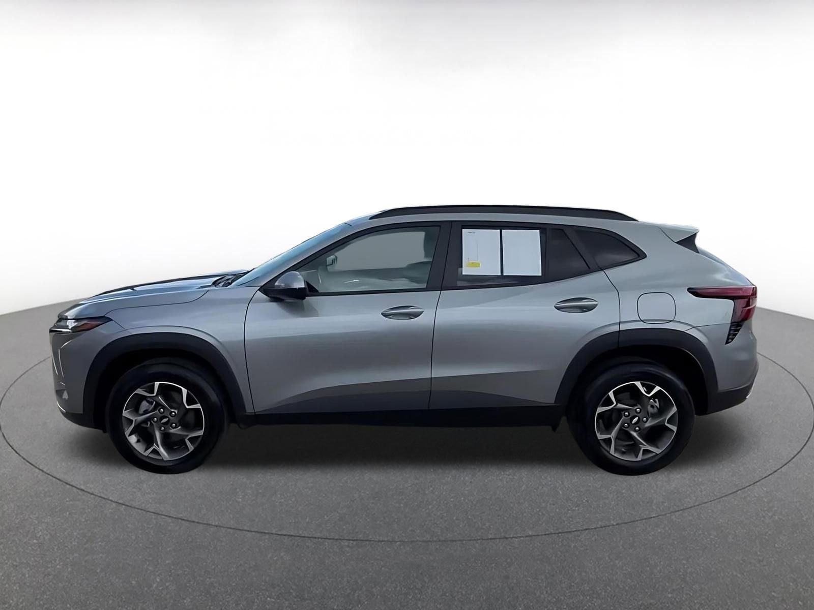 Thumbnail: 2025 Chevrolet Trax - 10