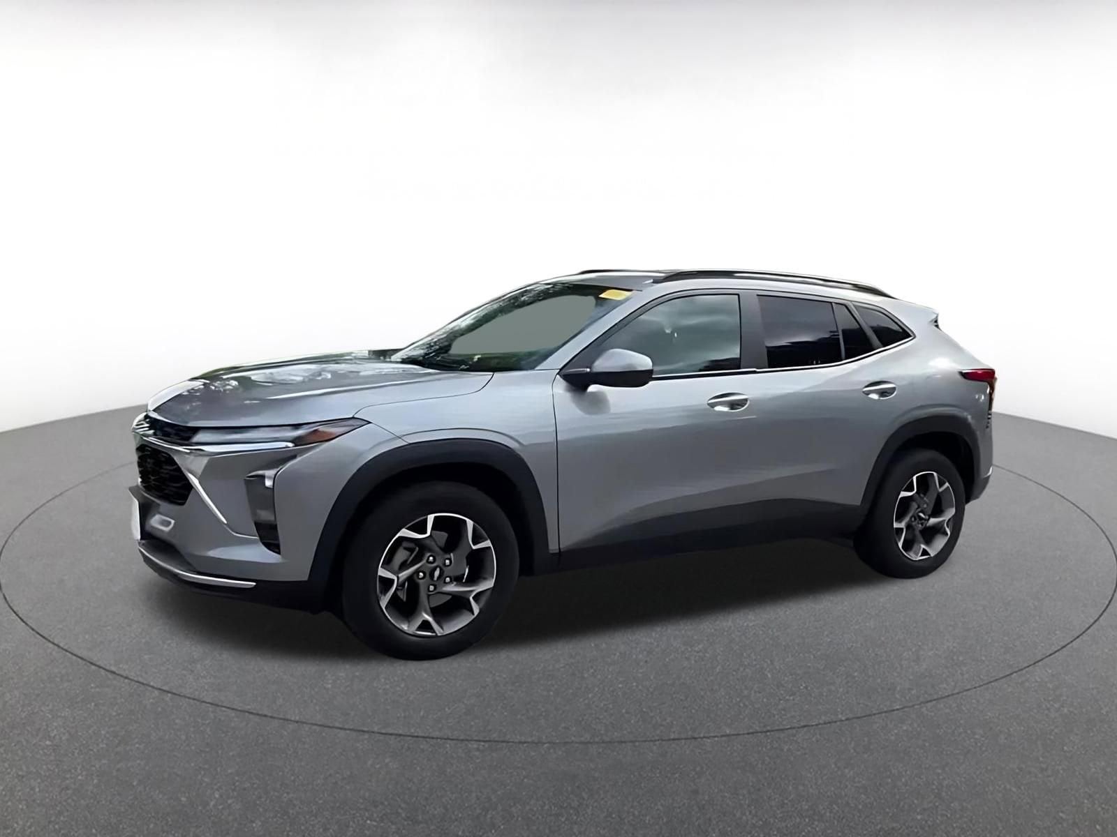 Thumbnail: 2025 Chevrolet Trax - 8