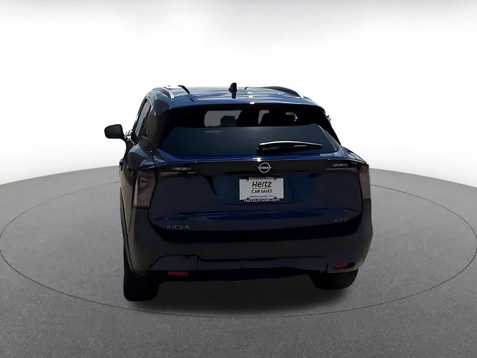 Thumbnail: 2026 Nissan Kicks - 12