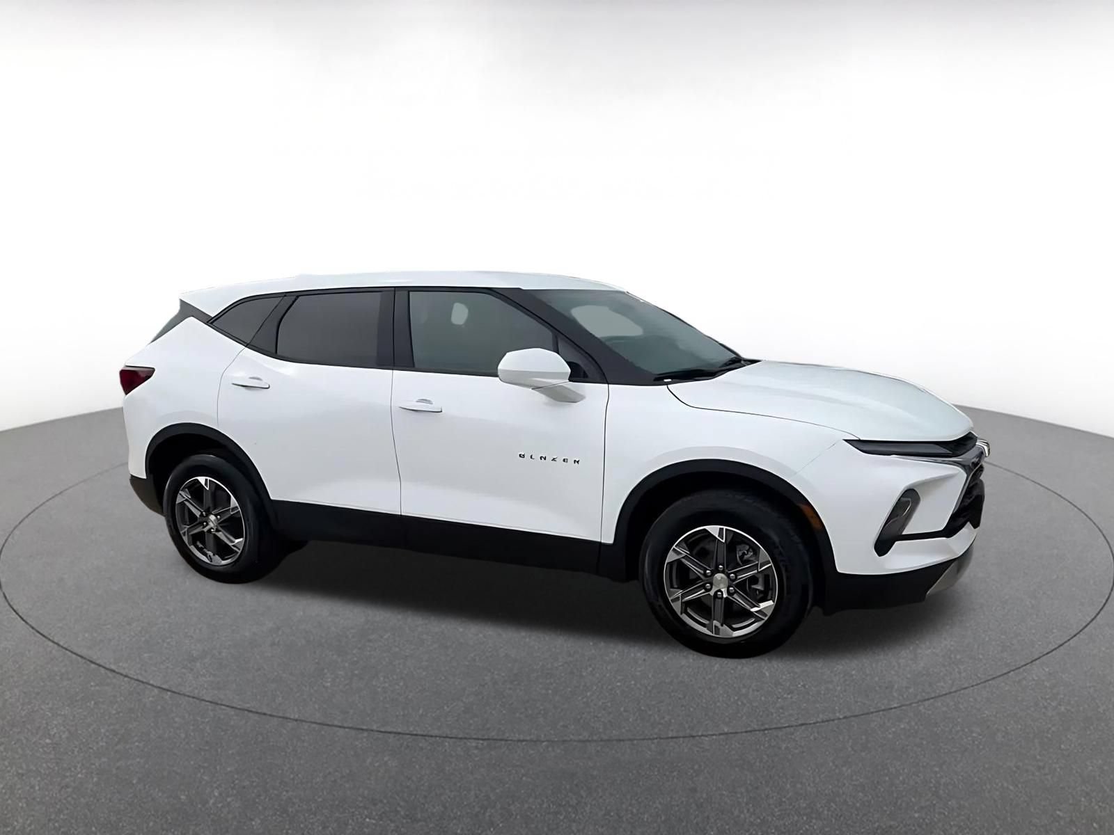 Thumbnail: 2026 Chevrolet Blazer - 2