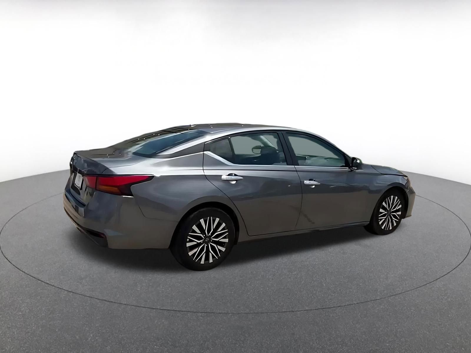 Thumbnail: 2025 Nissan Altima - 15