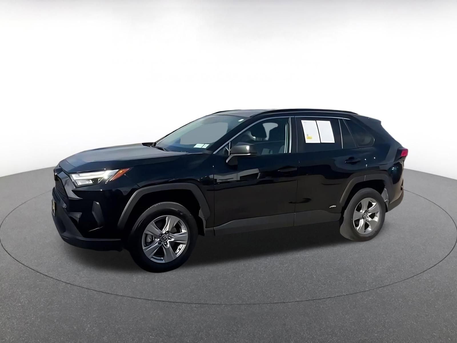 Thumbnail: 2025 Toyota RAV4 - 8