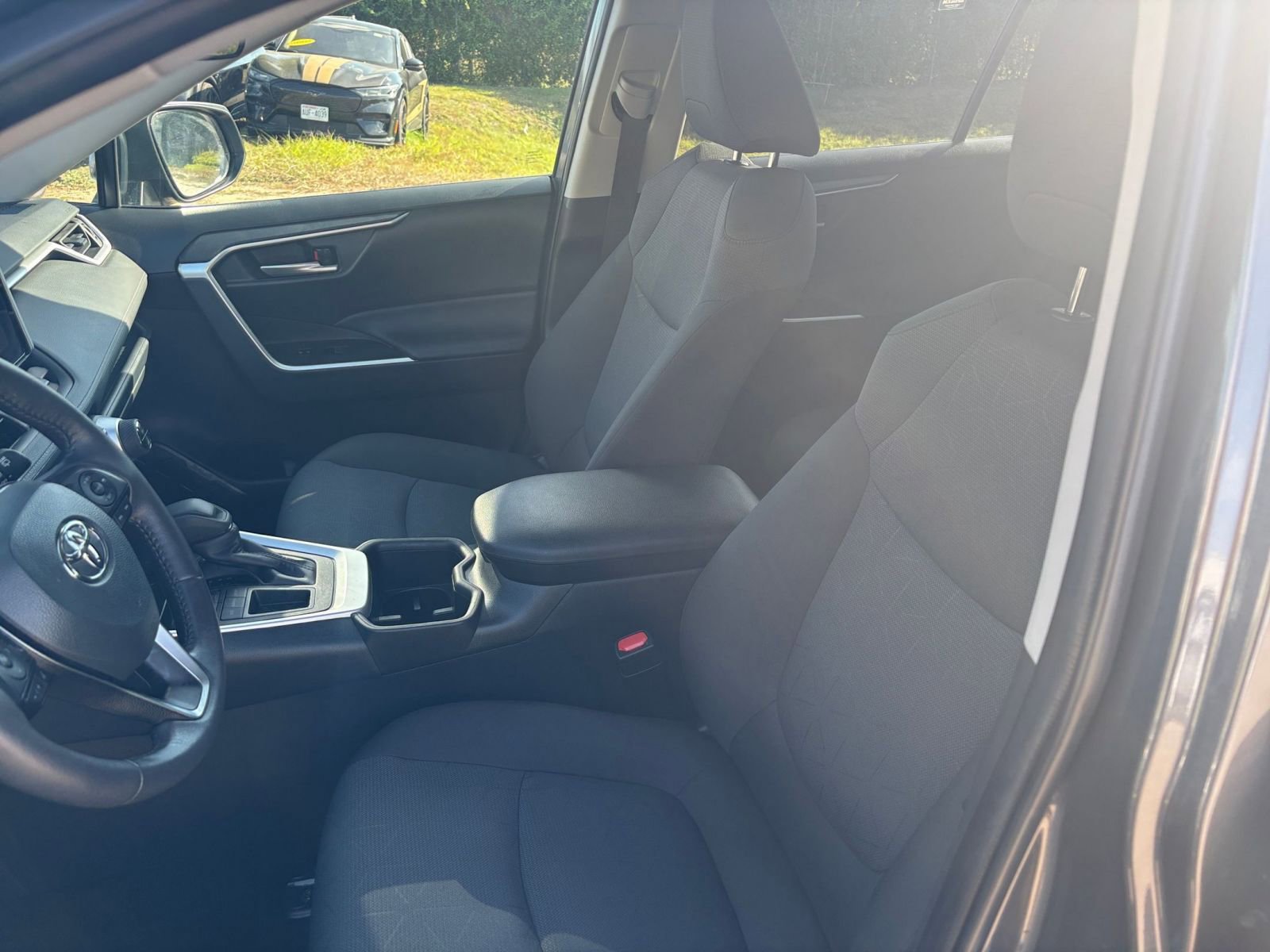 Thumbnail: 2025 Toyota RAV4 - 34