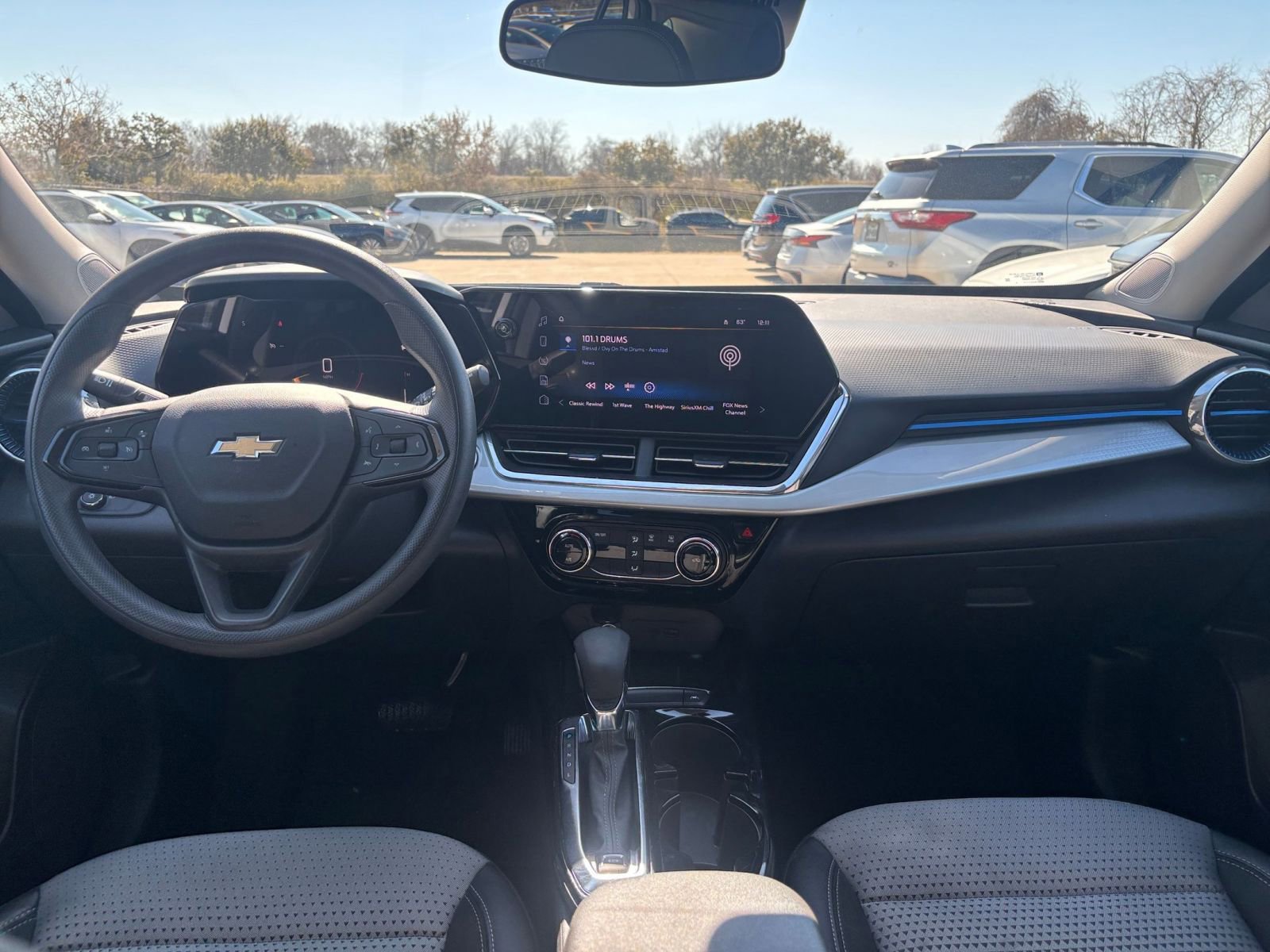 Thumbnail: 2025 Chevrolet Trax - 32