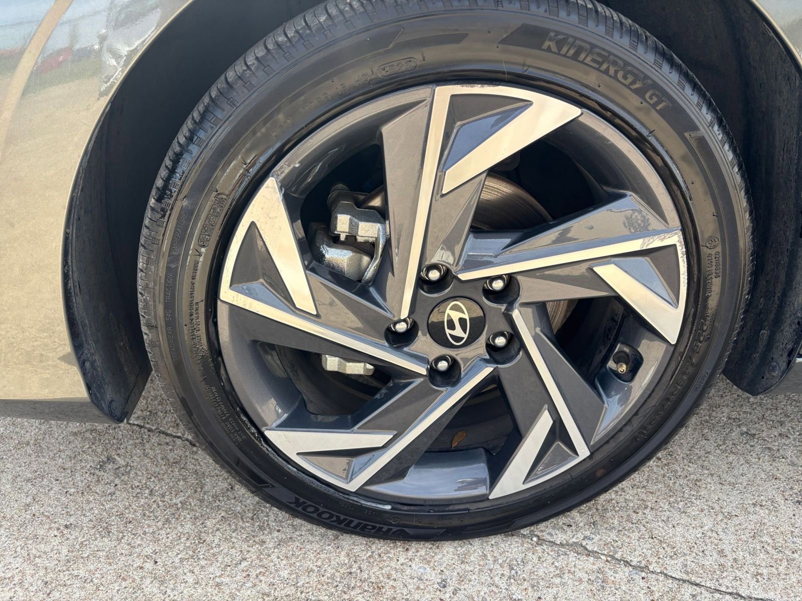 Thumbnail: 2025 Hyundai Elantra - 30