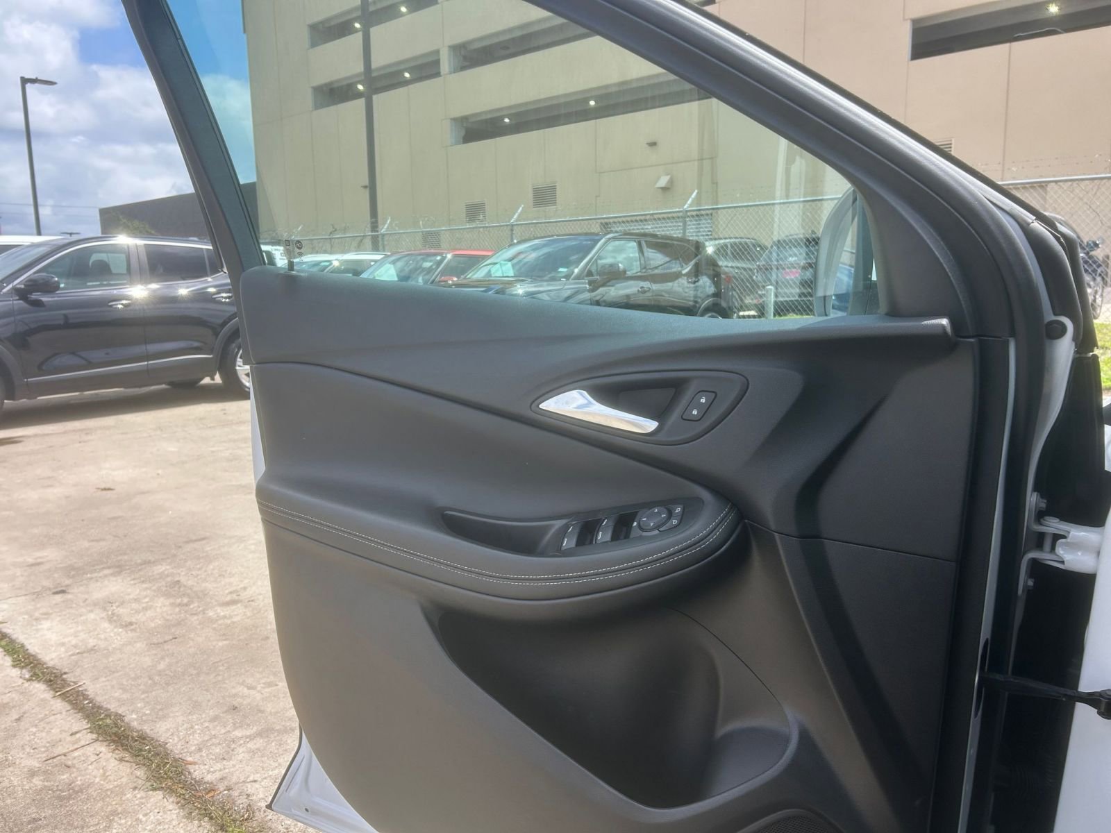 Thumbnail: 2025 Buick Encore GX - 18