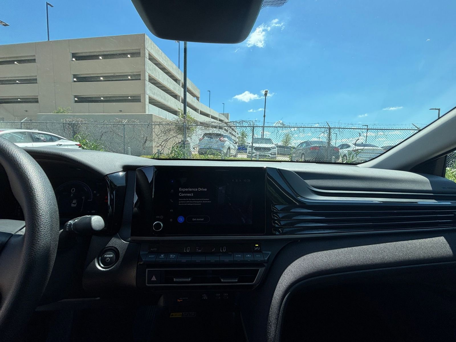 2025 Toyota Camry LE 26
