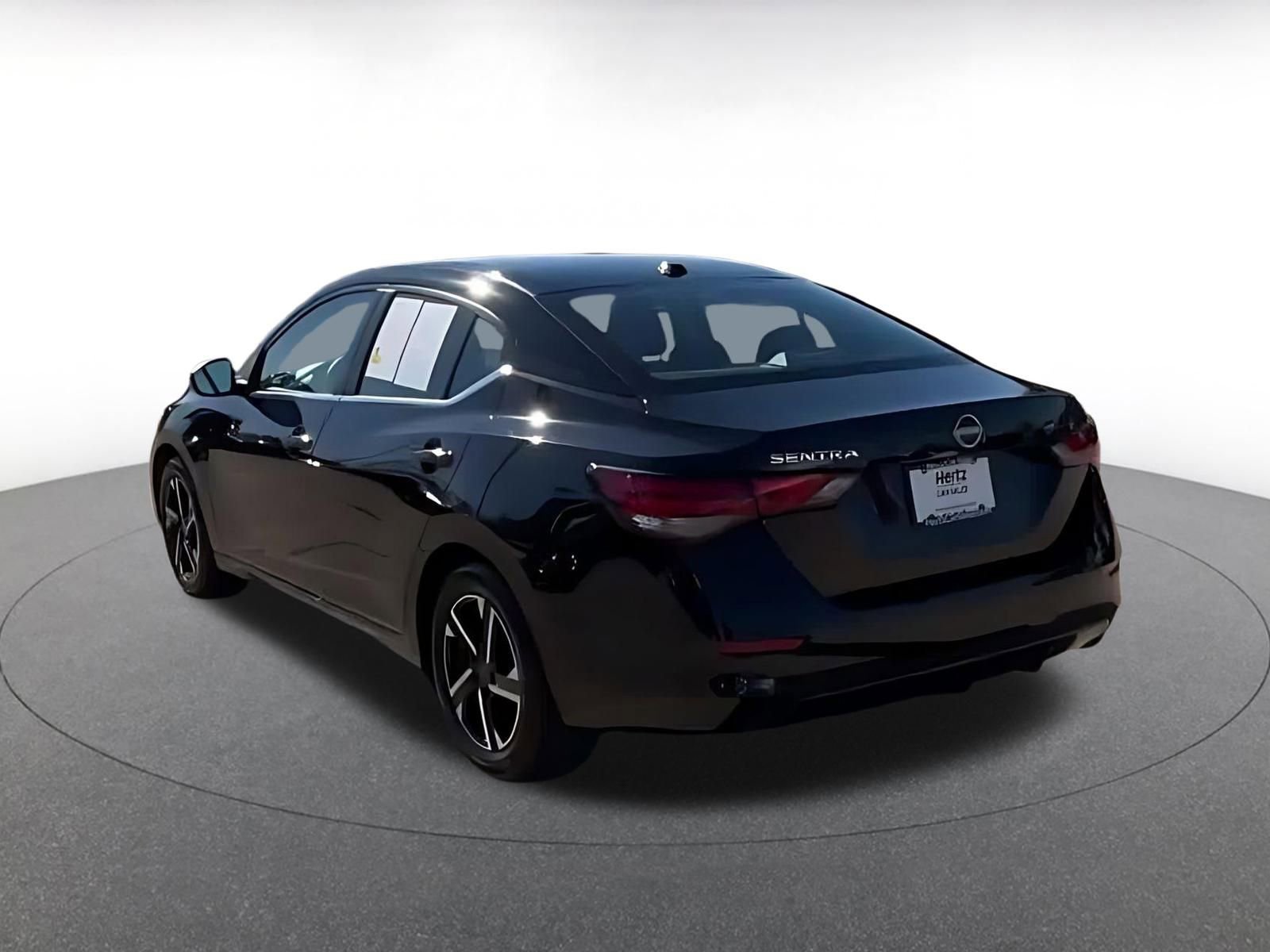 Thumbnail: 2025 Nissan Sentra - 9