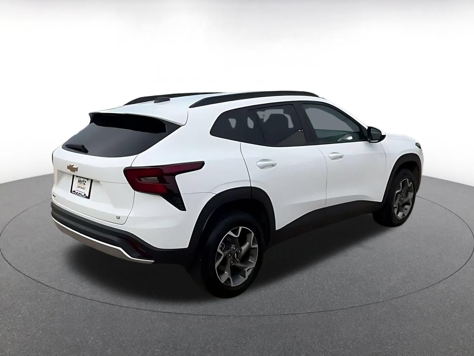 Thumbnail: 2025 Chevrolet Trax - 12