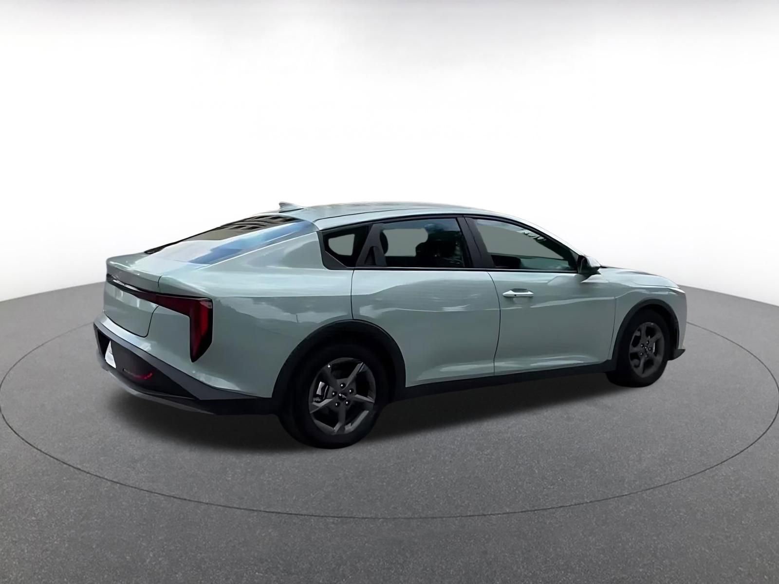 Thumbnail: 2025 Kia K4 - 14